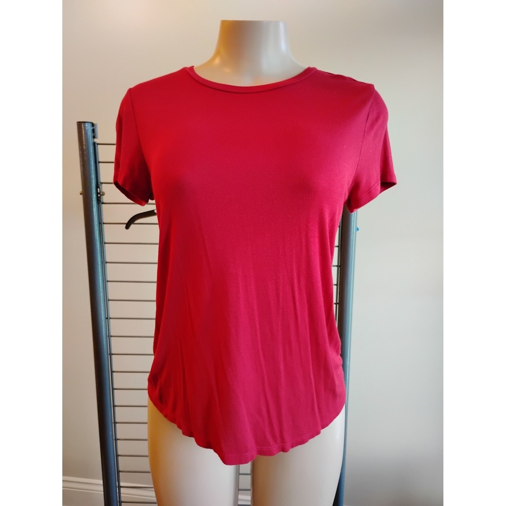 Active Basic Womens Red Short Sleeve Crew Neck Curved Hem Tee T10071 Small